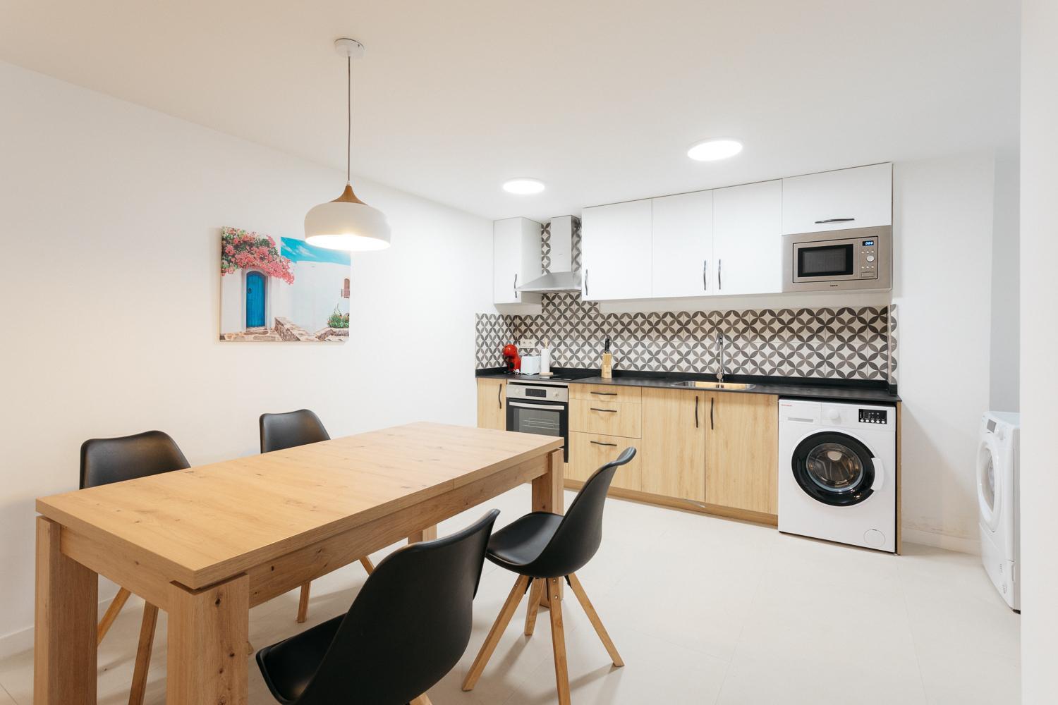 Amplio Apartamento Cerca Centro Historico Y Turia 5Pax 2 Bath فالنسيا المظهر الخارجي الصورة